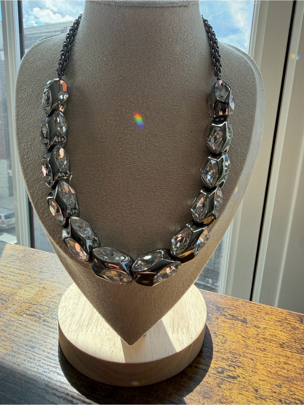 Atelier Swarovski Crystal Statement Necklace in Great Condition - Picture 4 of 9